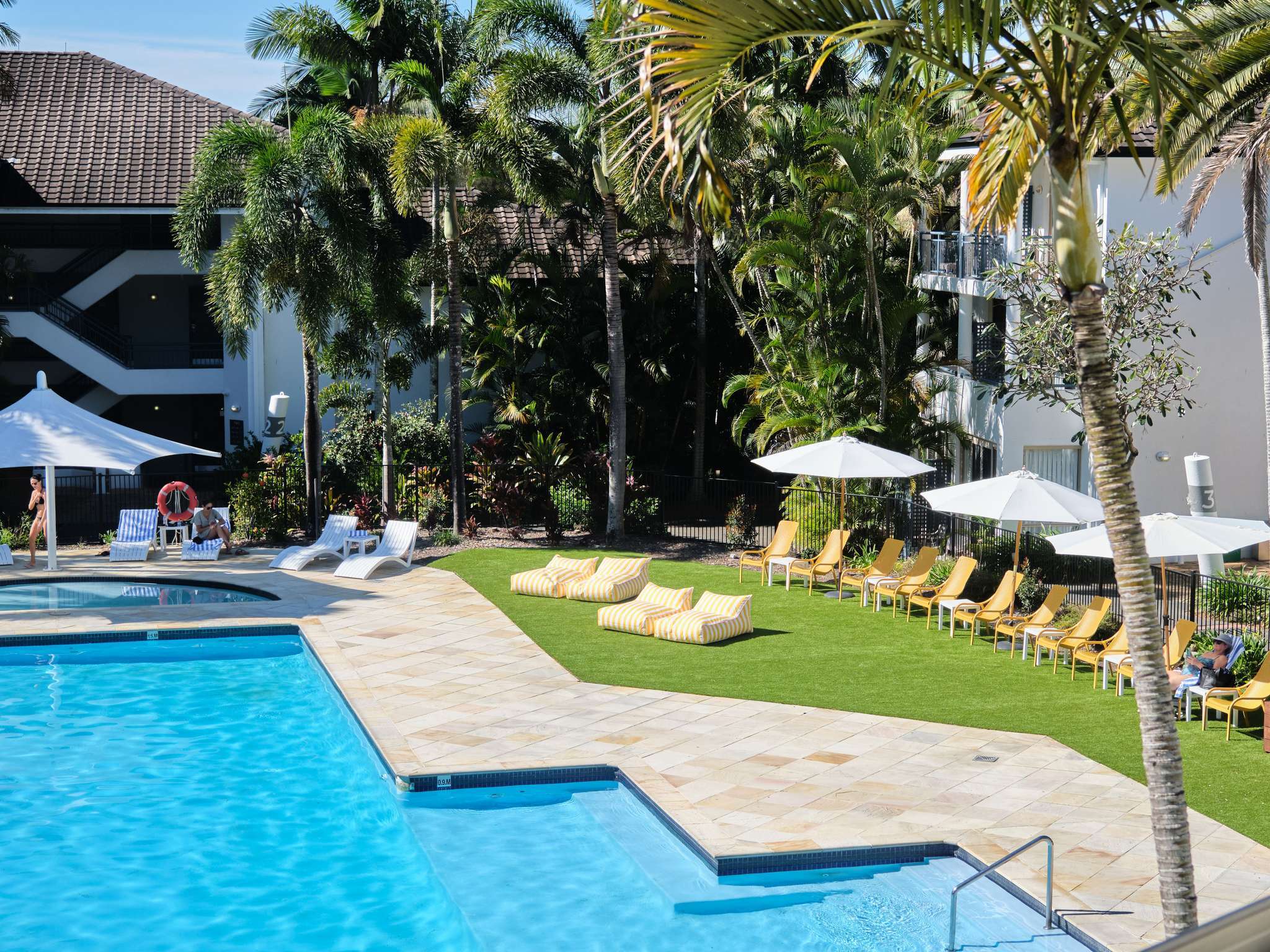 9052_ho_00_p_2048x1536